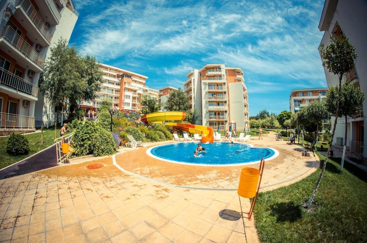 SEA VIEV APARTMENTS in PANORAMA MARINA FORT BEACH Sweti Wlas Exterior foto