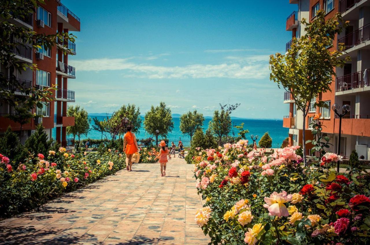 SEA VIEV APARTMENTS in PANORAMA MARINA FORT BEACH Sweti Wlas Exterior foto