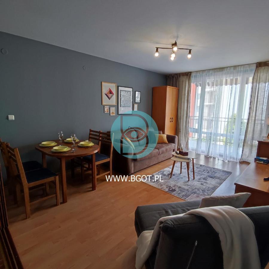 SEA VIEV APARTMENTS in PANORAMA MARINA FORT BEACH Sweti Wlas Exterior foto