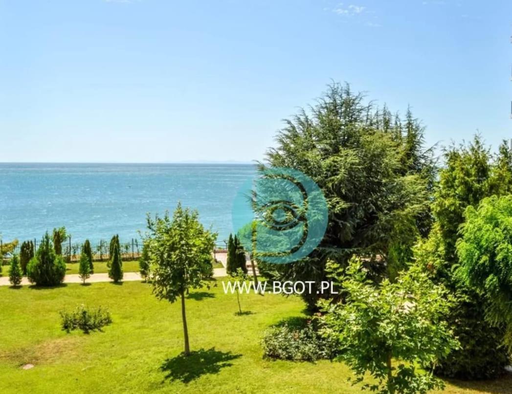 SEA VIEV APARTMENTS in PANORAMA MARINA FORT BEACH Sweti Wlas Exterior foto