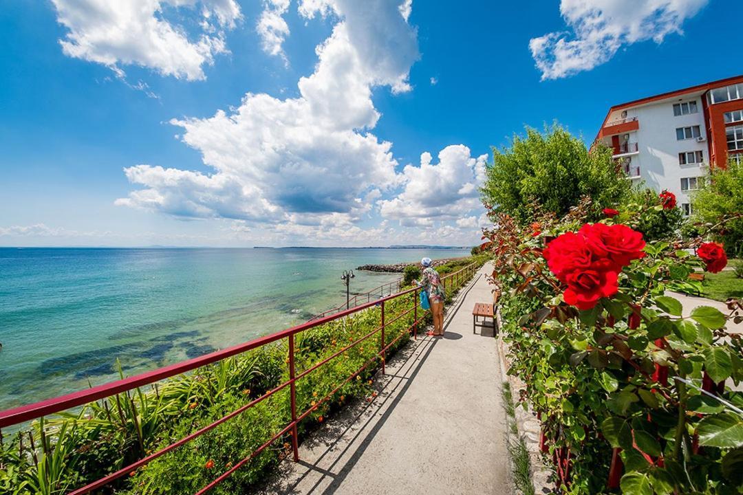 SEA VIEV APARTMENTS in PANORAMA MARINA FORT BEACH Sweti Wlas Exterior foto