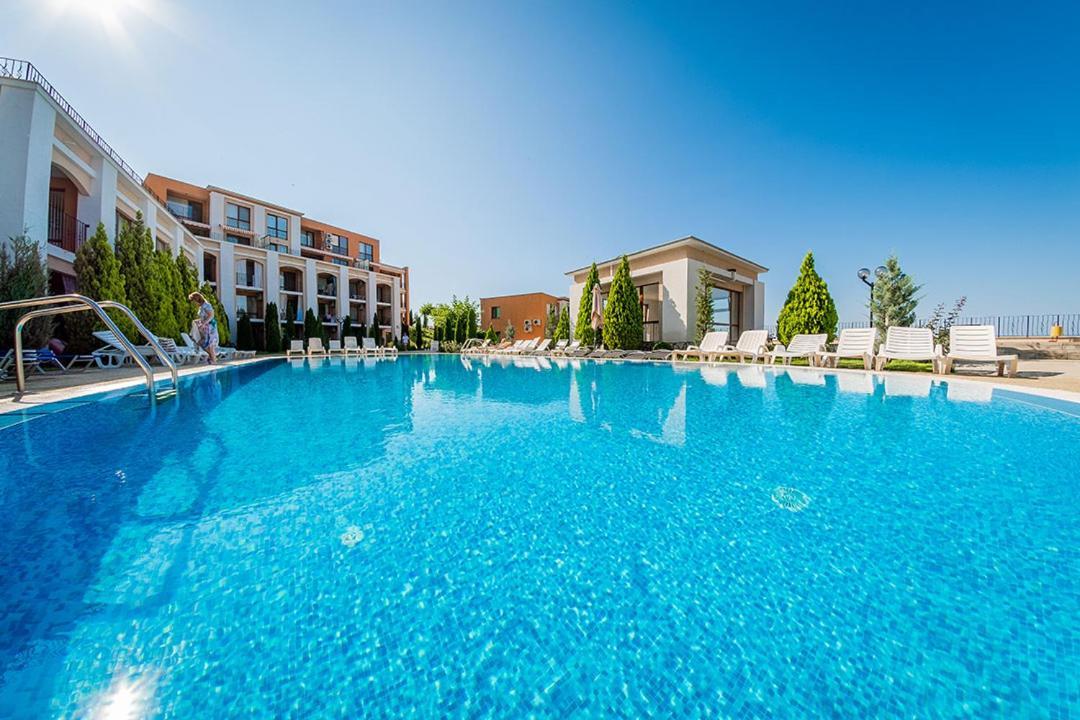 SEA VIEV APARTMENTS in PANORAMA MARINA FORT BEACH Sweti Wlas Exterior foto