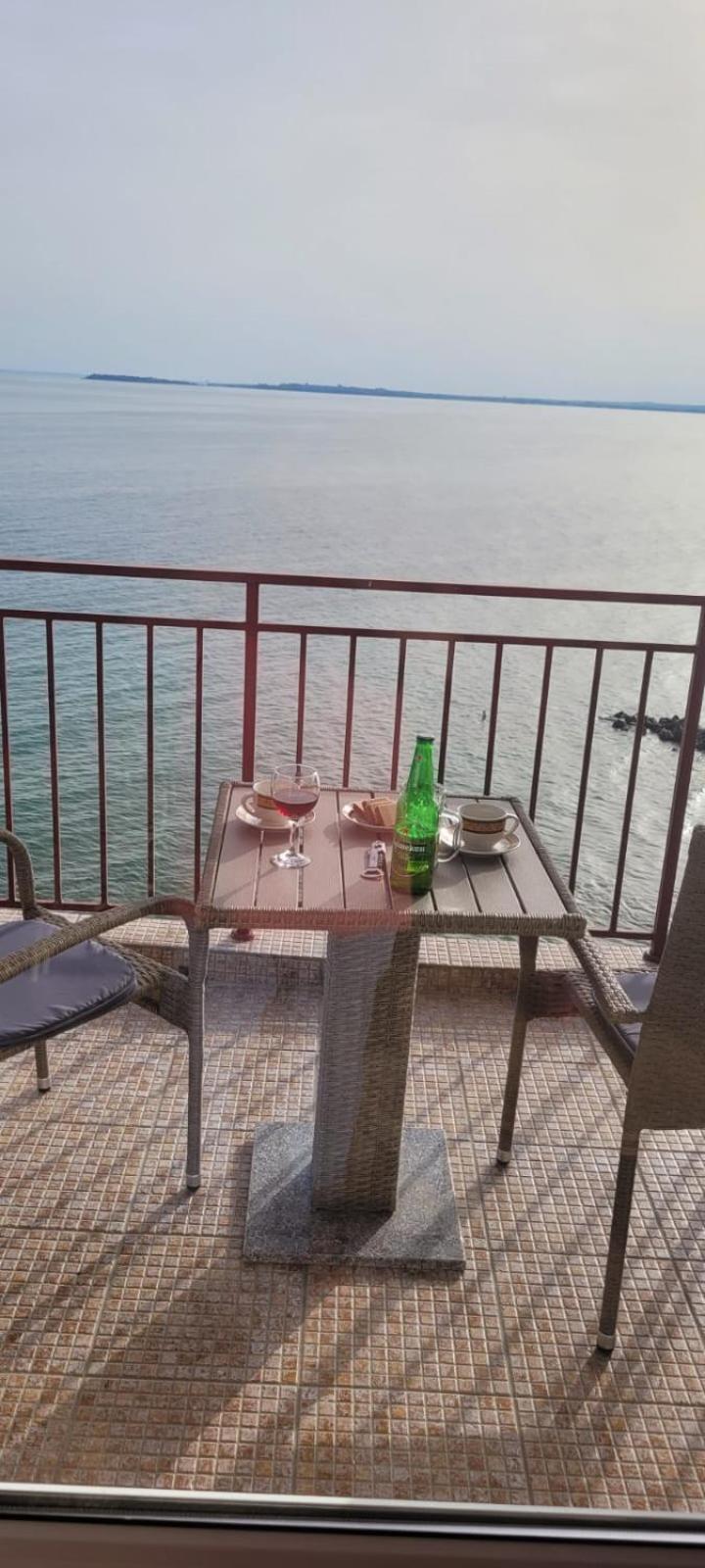 SEA VIEV APARTMENTS in PANORAMA MARINA FORT BEACH Sweti Wlas Exterior foto