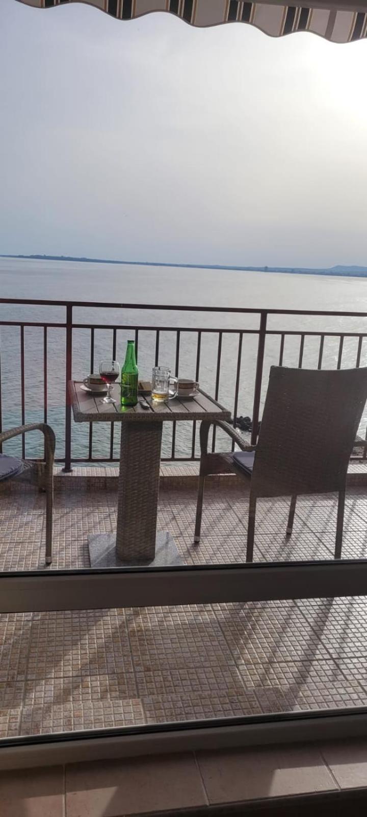SEA VIEV APARTMENTS in PANORAMA MARINA FORT BEACH Sweti Wlas Exterior foto