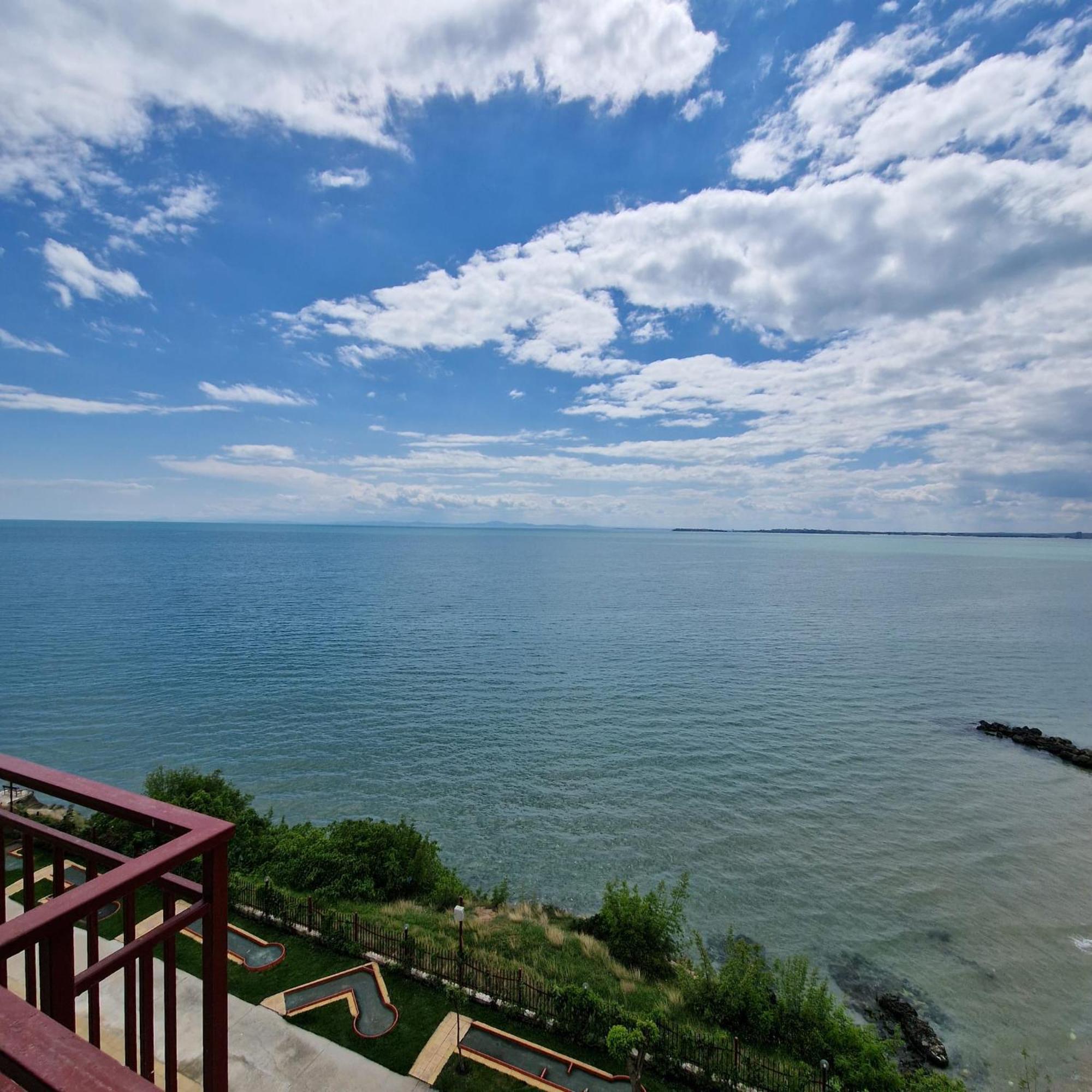 SEA VIEV APARTMENTS in PANORAMA MARINA FORT BEACH Sweti Wlas Exterior foto