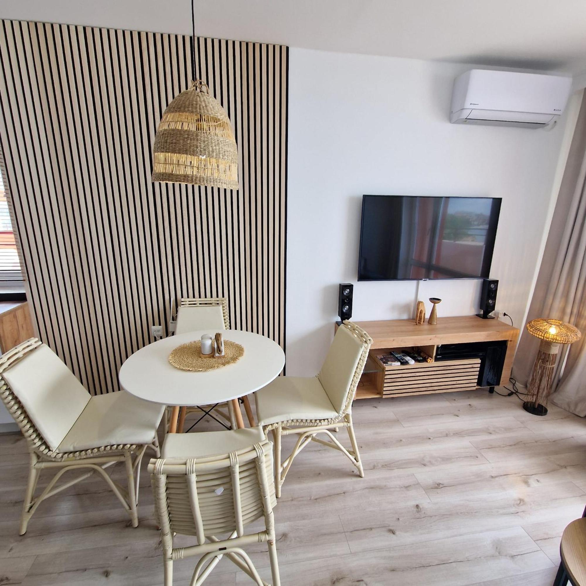 SEA VIEV APARTMENTS in PANORAMA MARINA FORT BEACH Sweti Wlas Exterior foto