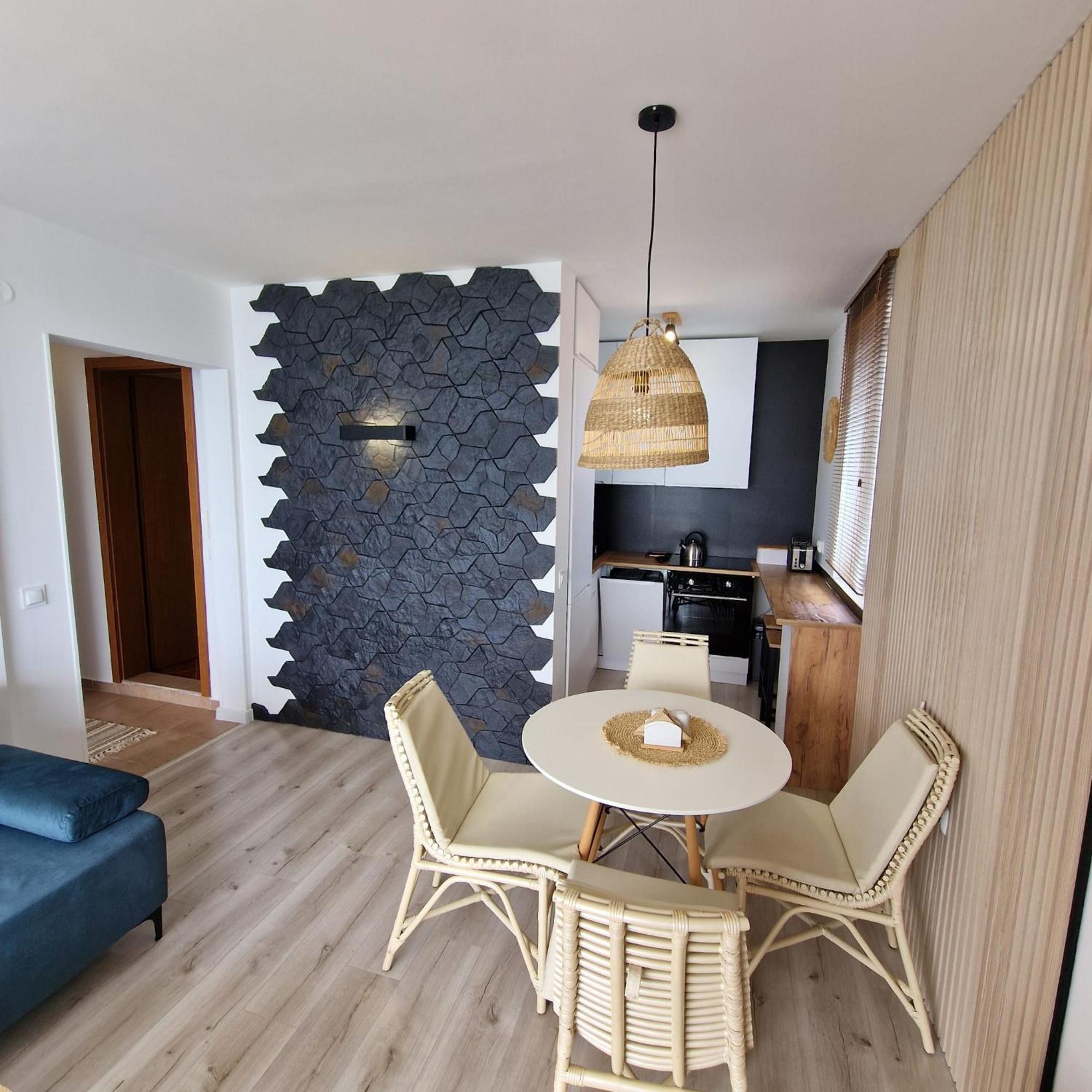 SEA VIEV APARTMENTS in PANORAMA MARINA FORT BEACH Sweti Wlas Exterior foto